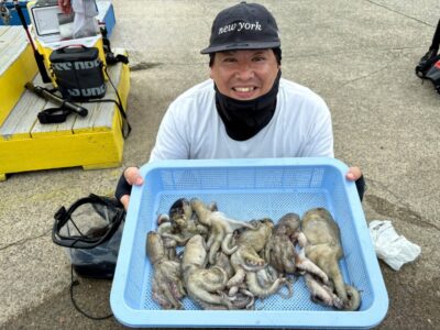 <p>弟子拾参號様　旧一文字③  タコエギでタコ7杯🐙 師匠観てますか1人でタコ釣りました❗️</p>
