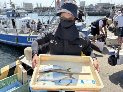 <p>佐藤様　沖の北　ルアーでツバス🎣</p>