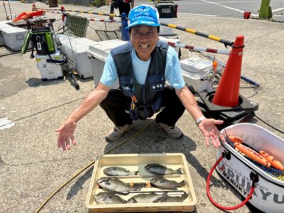 <p>森のみっちゃん　旧一文字赤灯　フカセ釣り　子サバの猛攻かわしながらグレ7尾🎣　最大28cm🐟</p>
