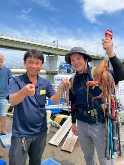 <p>佐藤様　沖の北　タコエギで良型タコ1.45kg🐙初キロアップおめでとうございます♪</p>
