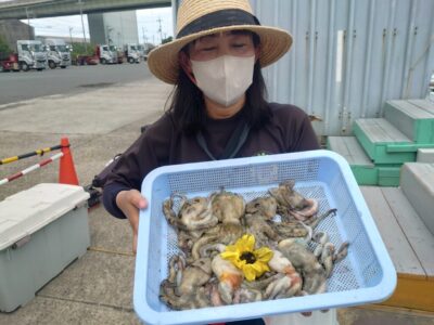 <p>ひまわり🌻様　旧一文字を広く釣り歩いて　竿下タコジグで新子タコ10杯🐙</p>
