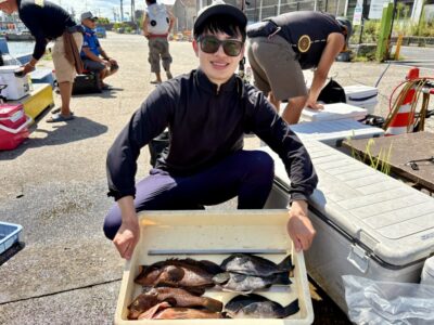 <p>KFC松島様　旧一文字赤灯　エビ撒き釣り30cm upのアコウ3尾　& グレ3尾🎣</p>