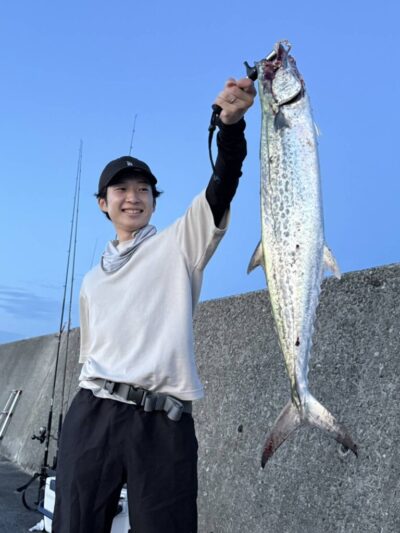 <p>沖の北 セットアッパーでサワラ！この後ブリもかけたけどバラし…。</p>
