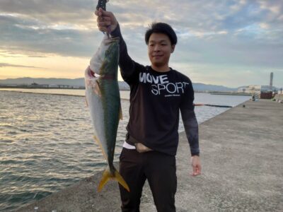 <p>松本様 沖の北 セットアッパーでメジロ！6時頃にヒット！</p>