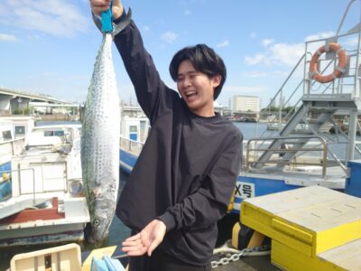<p>沖の北 ショアジギでサワラ75cm！</p><p>早朝先端でサワラバラし1、真ん中あたりでサワラ2でした。昨日よりちょっと少なめ。サゴシは全体的にあたってました。</p>