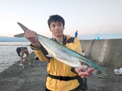 <p>古橋様  沖の北奥の方  ジャッカル・湾岸ミノーでサワラ！6時頃</p>