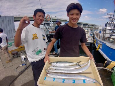 <p>みたかすの釣り日誌様  沖の北  タチウオ＆サゴシ！</p>