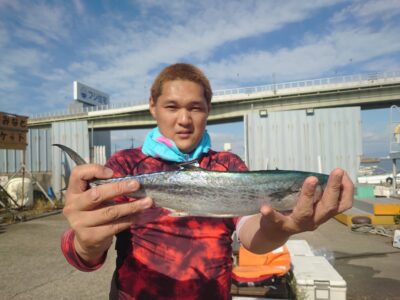 <p>ゆうHigh様  沖の北  ショアジギでサゴシ！</p>
