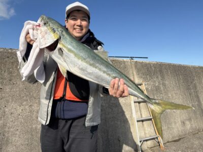 <p>川元様　沖の北　ノマセ釣り　9時頃にブリ🐟</p>